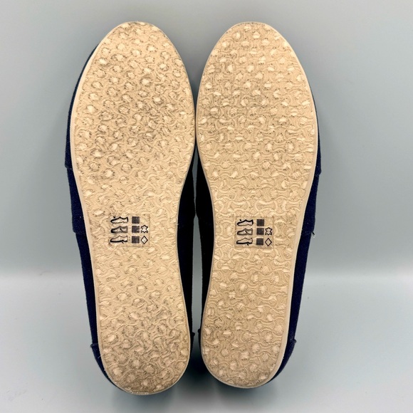 Women’s Toms Classic Canvas Navy Blue Shoes Size 6.5 - Picture 10 of 10